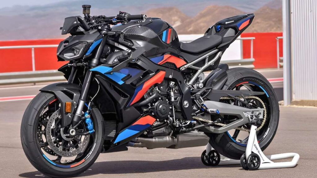 BMW M 1000 R 2026 superbike naked con potencia extrema y precisión alemana